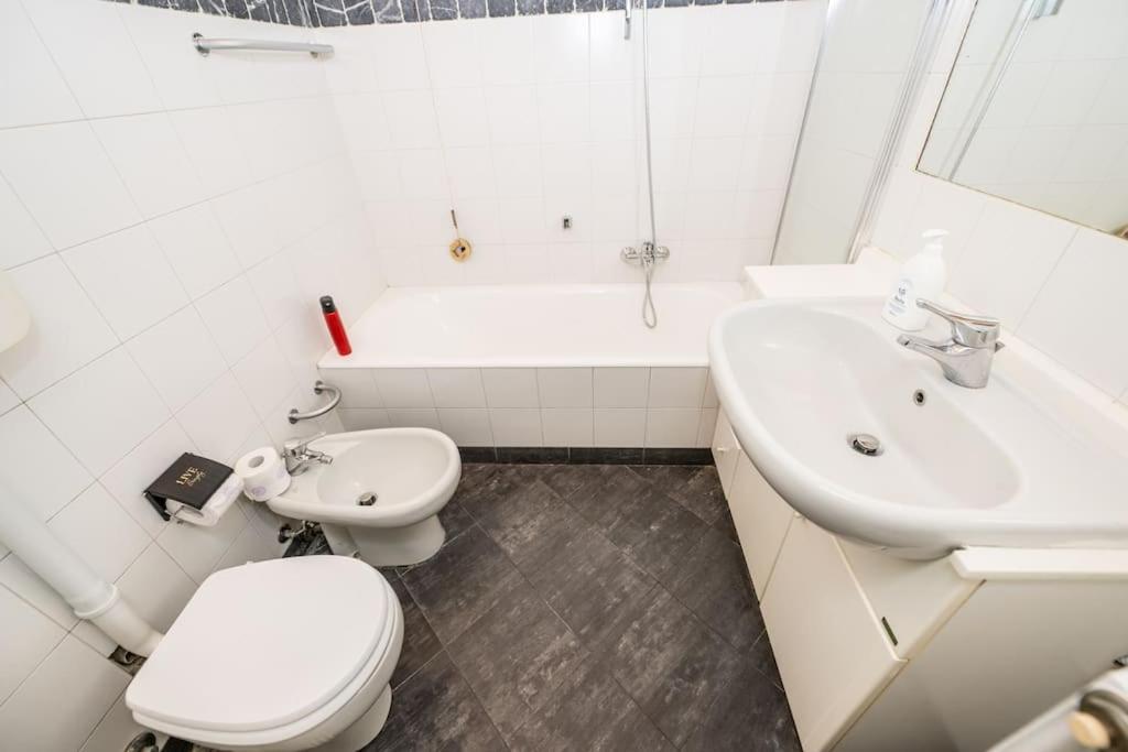 Wonderful Two Floors Apartment Milano Dış mekan fotoğraf